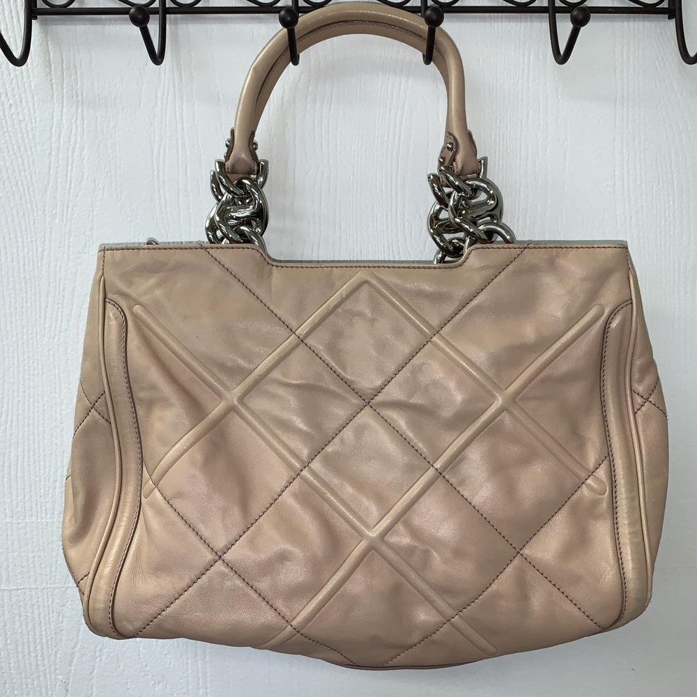 Flawed Salvatore Ferragamo Quilted Vala Chain Tote‎ Bag Soft Leather Handbag